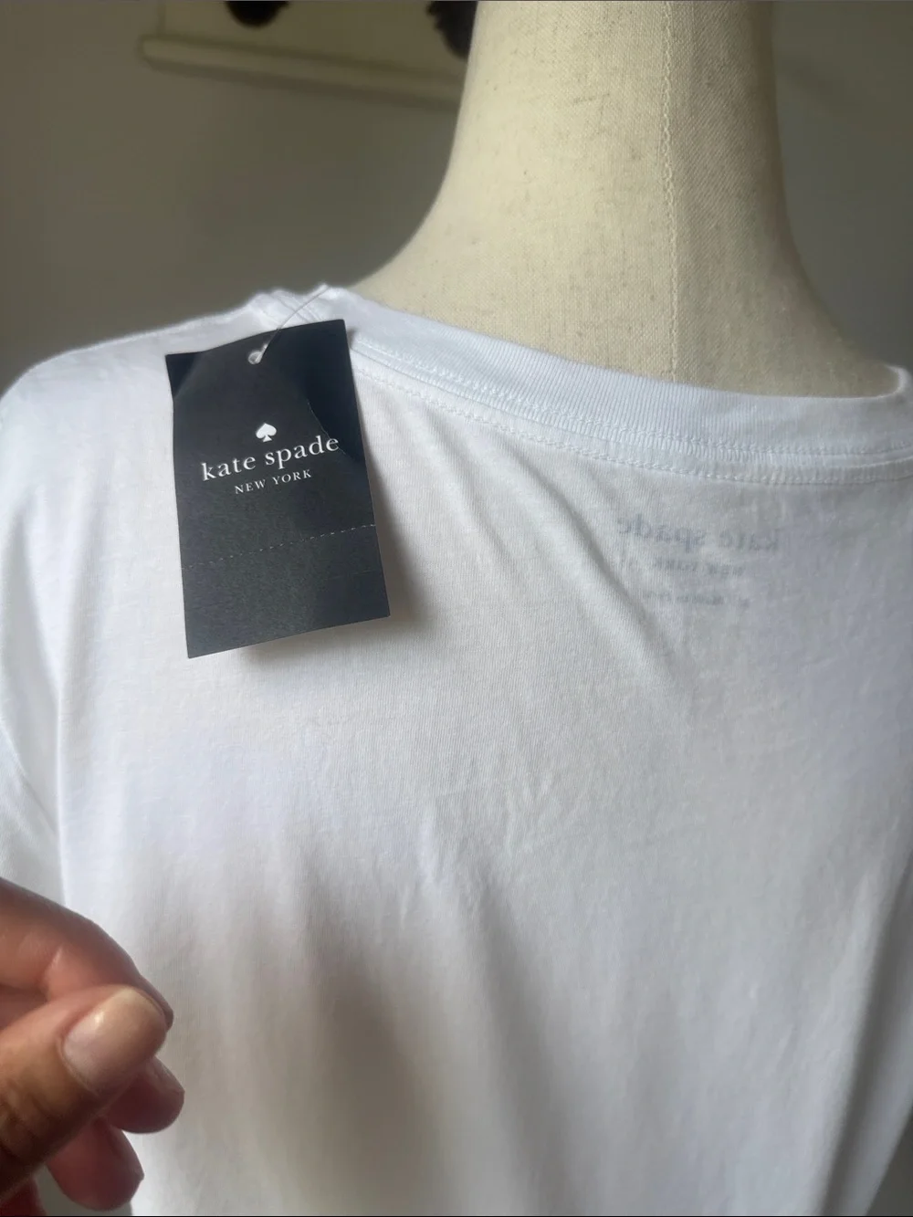 kate spade Valentines Logo Tee in White Crewneck Top with Red Heart Cotton